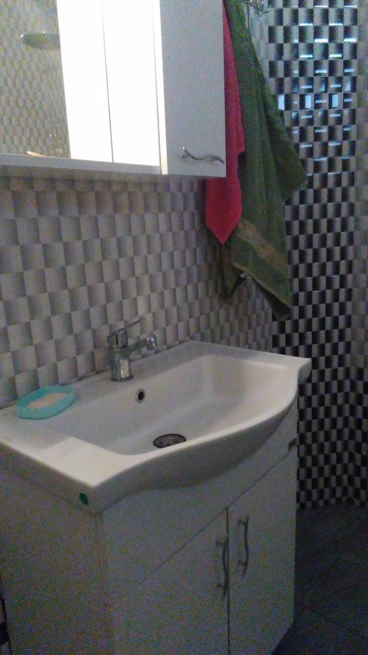 Mti House Hotell Kvesheti Eksteriør bilde