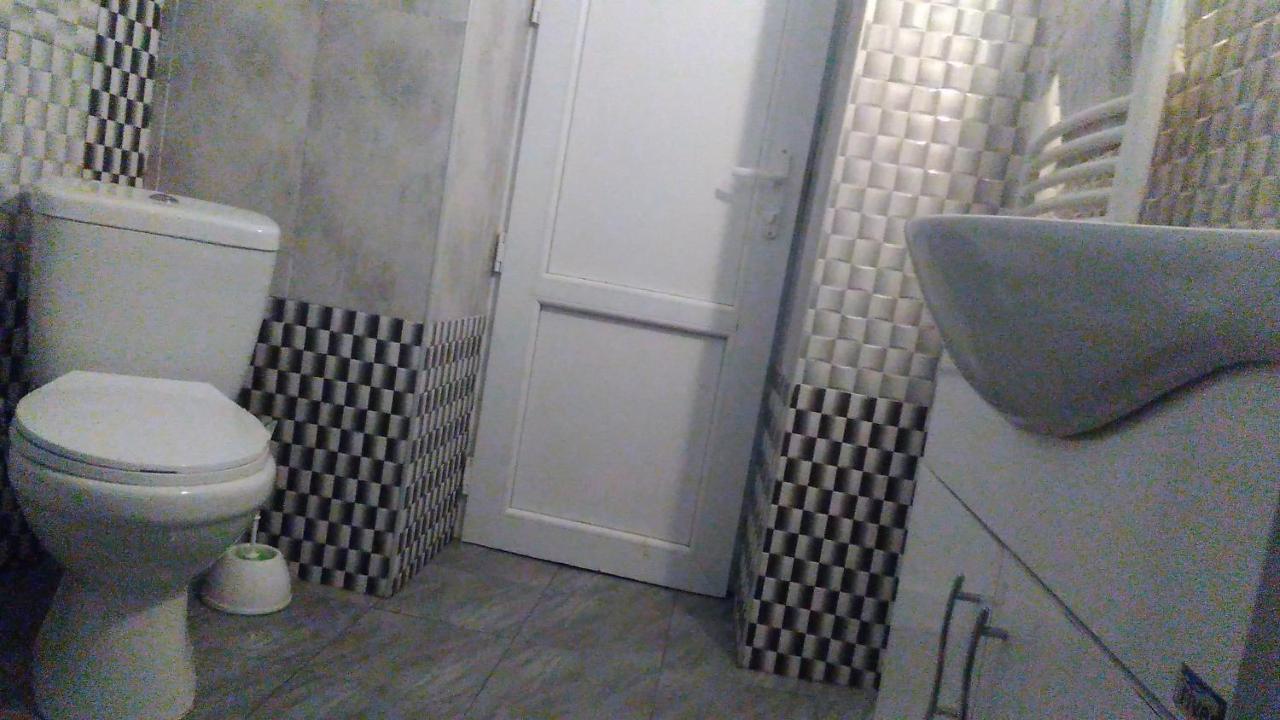 Mti House Hotell Kvesheti Eksteriør bilde
