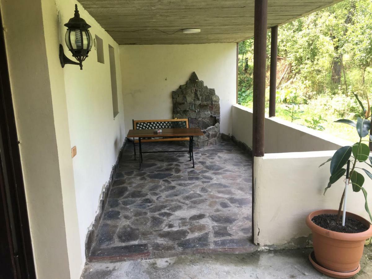Mti House Hotell Kvesheti Eksteriør bilde